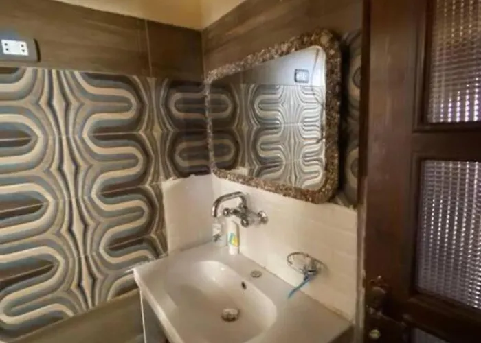 Amfibian Apartment *
