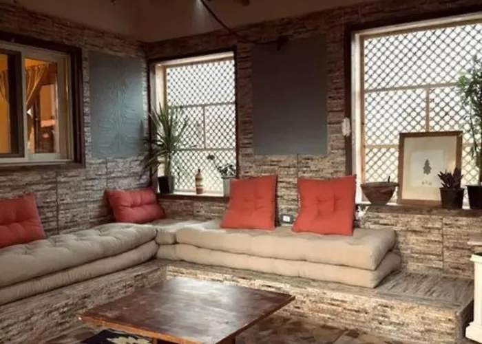 Amfibian Apartment